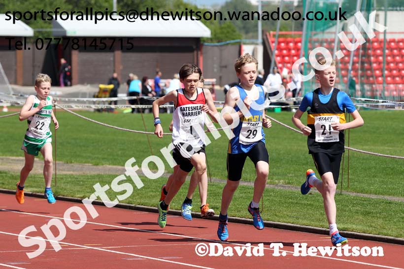 Boys under-13s, North East Track and Field Champs., Gateshead. Photo: David T. Hewitson/Sports for All Pics